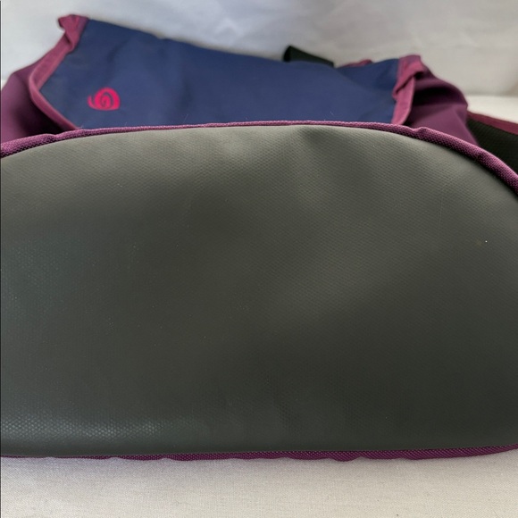 Timbuk2 Navy and Burgundy Men's Backpack - Picture 5 of 5